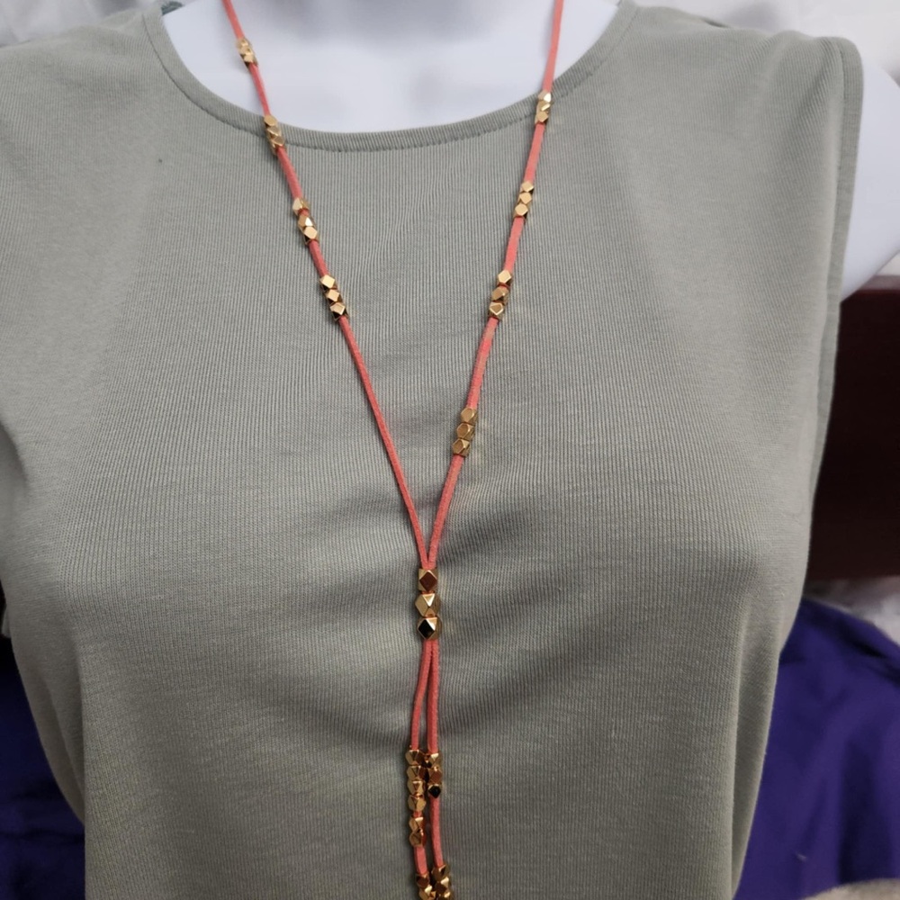 Elegant Gold and Pink Beaded Necklace